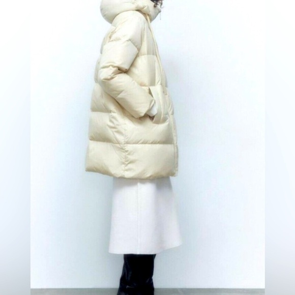 Zara Water & Wind Protection Hooded
Down Coat - Picture 3 of 9